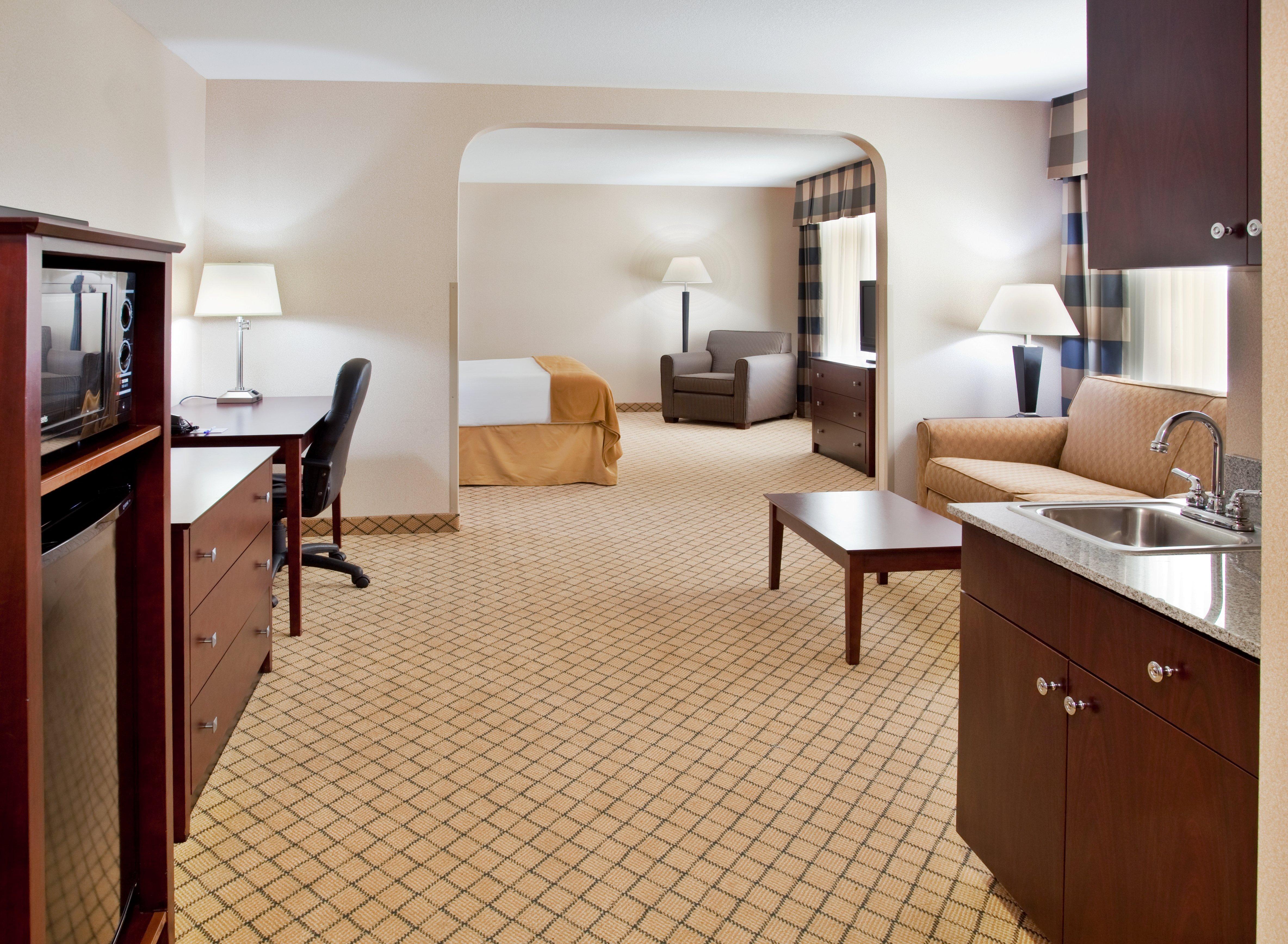 Holiday Inn Express Hotel & Suites Wichita Airport By Ihg Zewnętrze zdjęcie