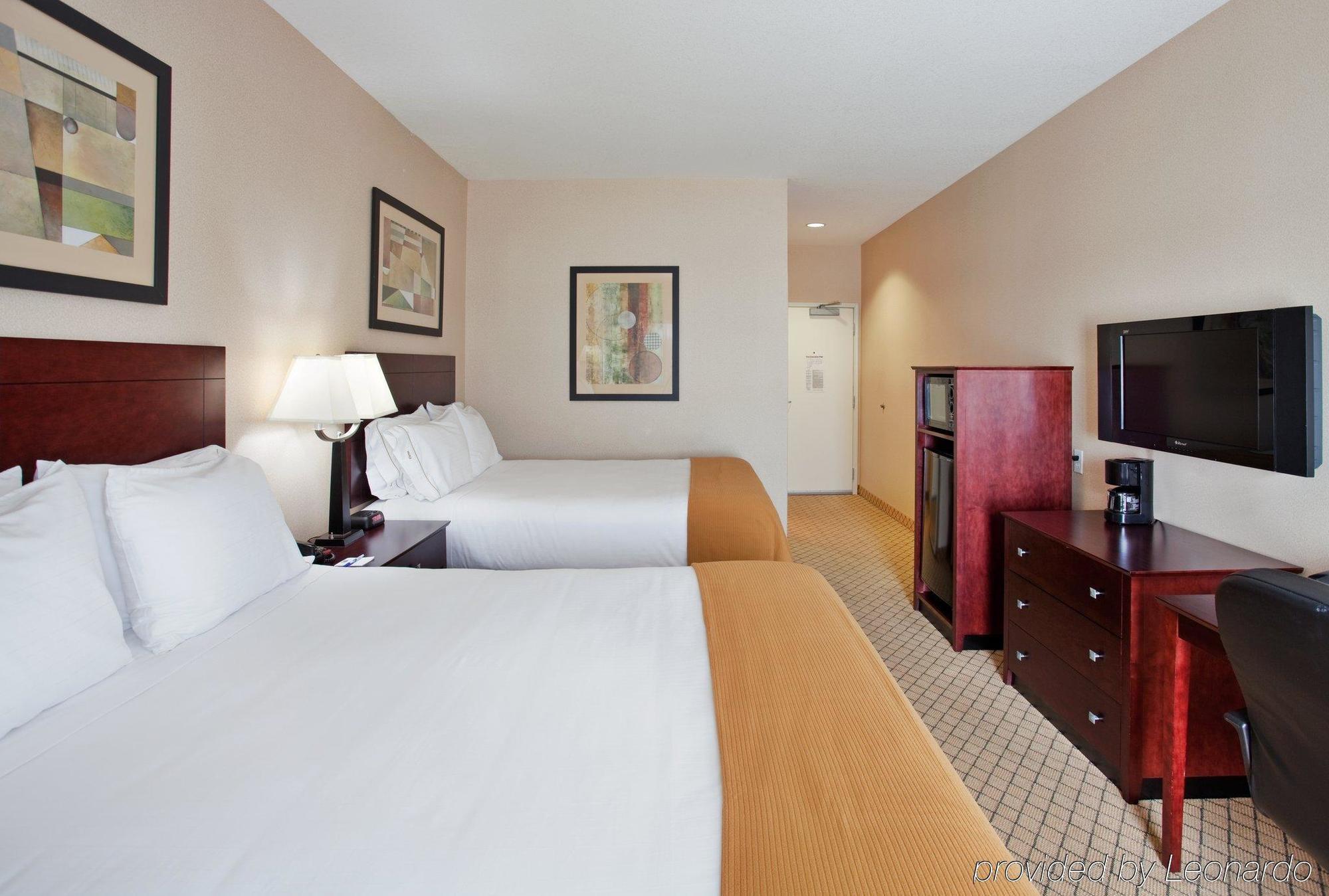 Holiday Inn Express Hotel & Suites Wichita Airport By Ihg Zewnętrze zdjęcie